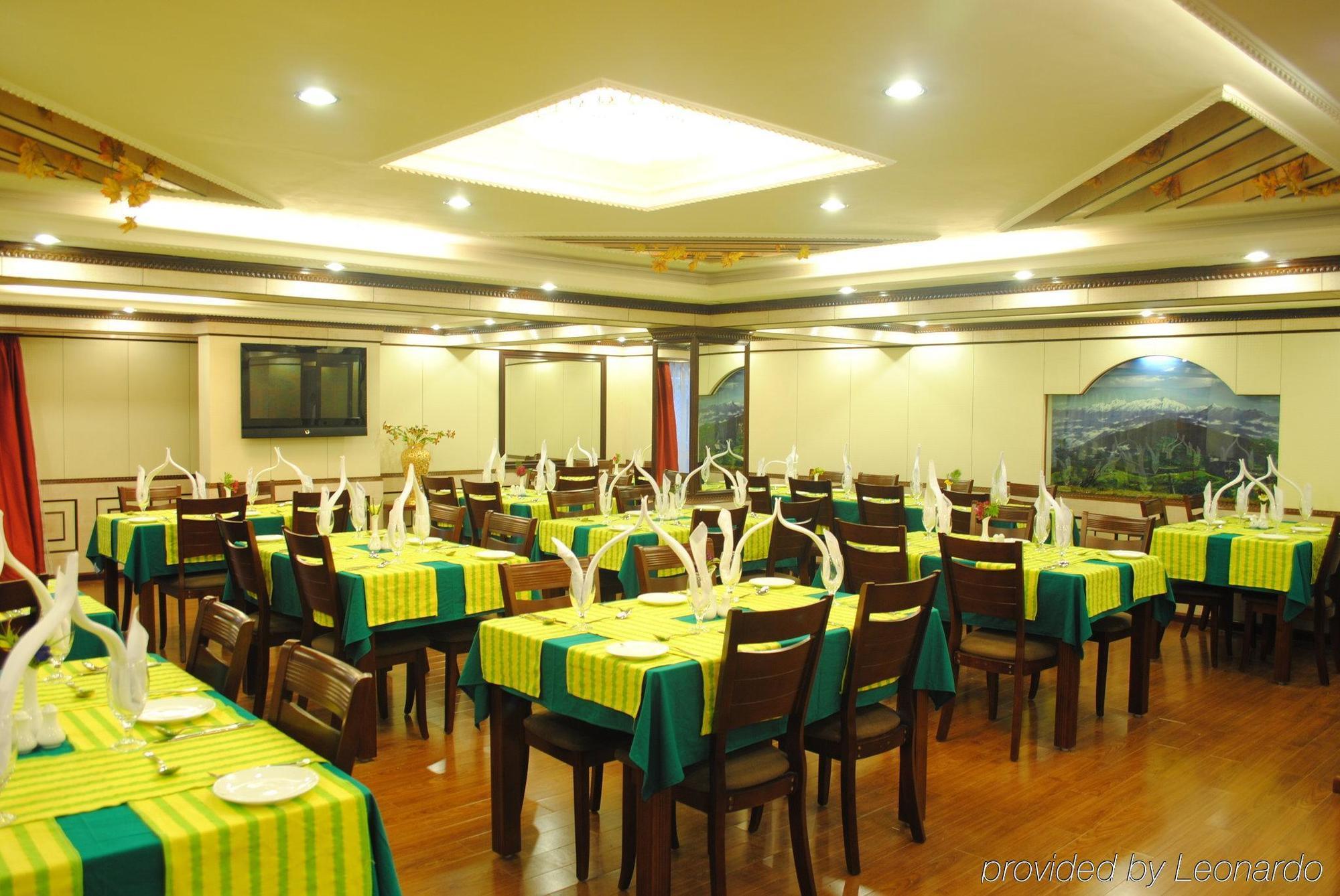 R.J.Resorts Darjeeling  Restaurante foto