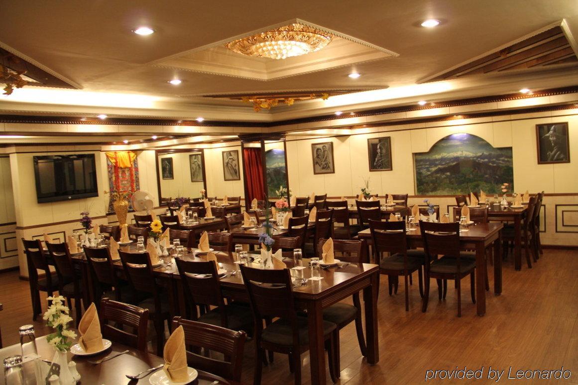 R.J.Resorts Darjeeling  Restaurante foto
